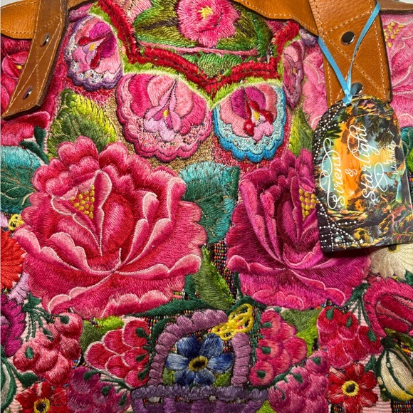 Artisan leather and woven bag - Picture 4 of 5